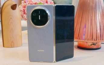 Huawei Mate X6 hands-on